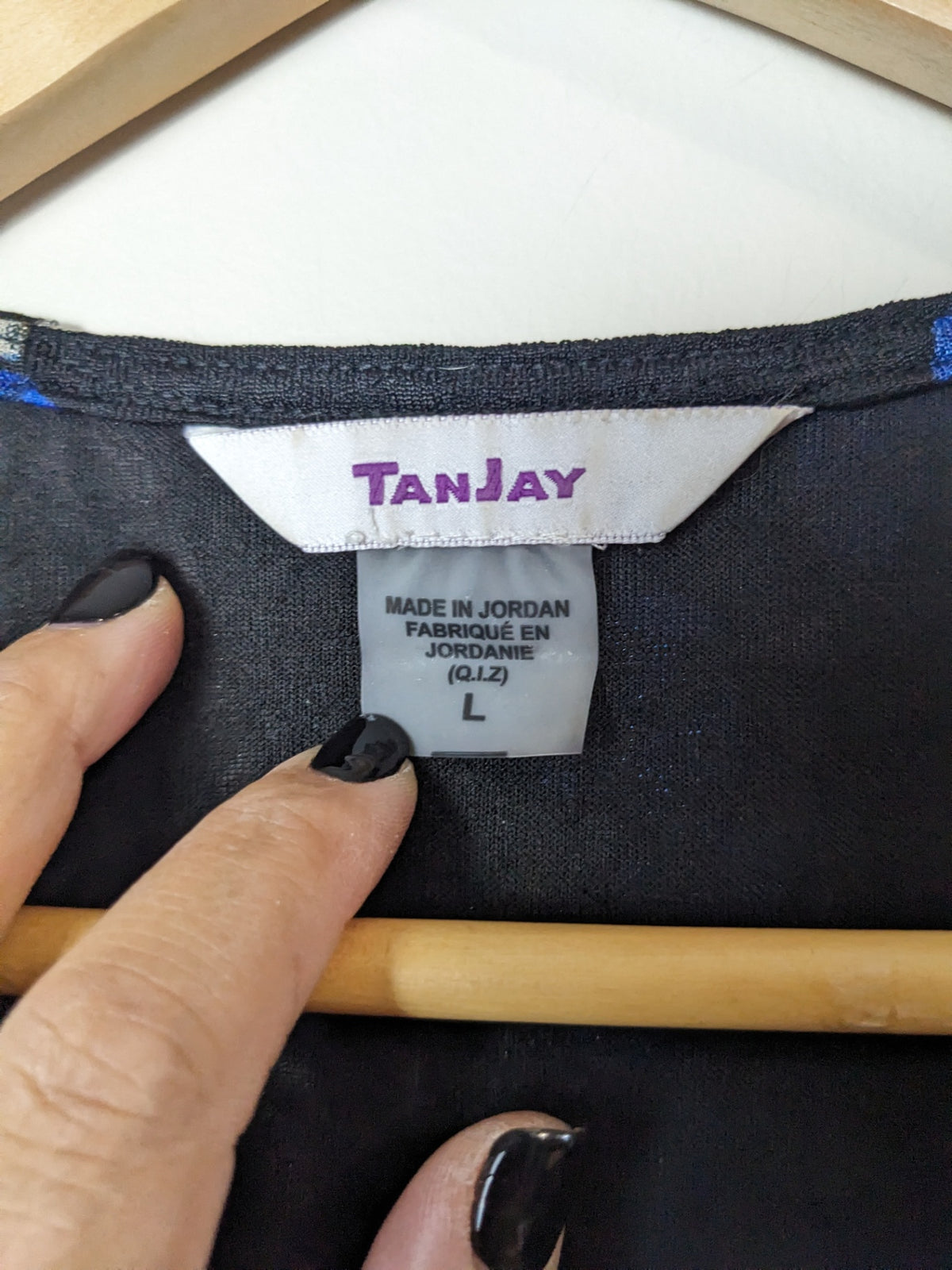 TANJAY Black w/ Blue Florals Tank - L