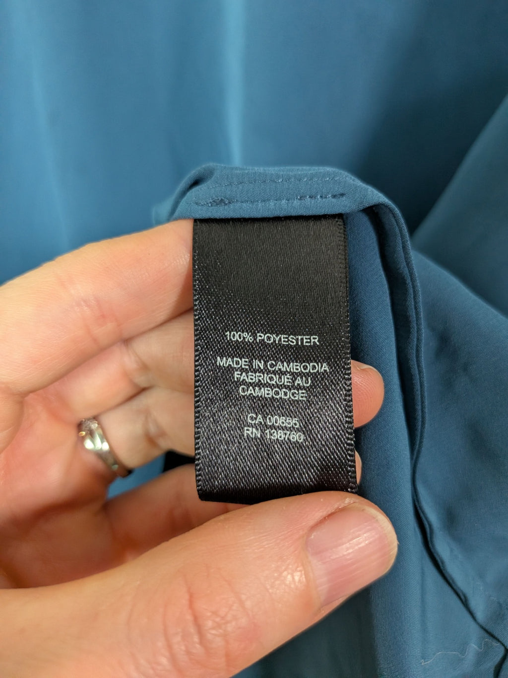 RW&Co. blue long-sleeve blouse  -M
