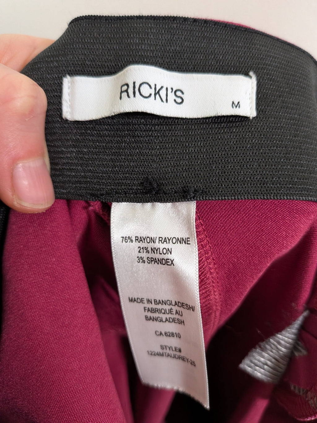 Ricki's dark fuchsia pant - M
