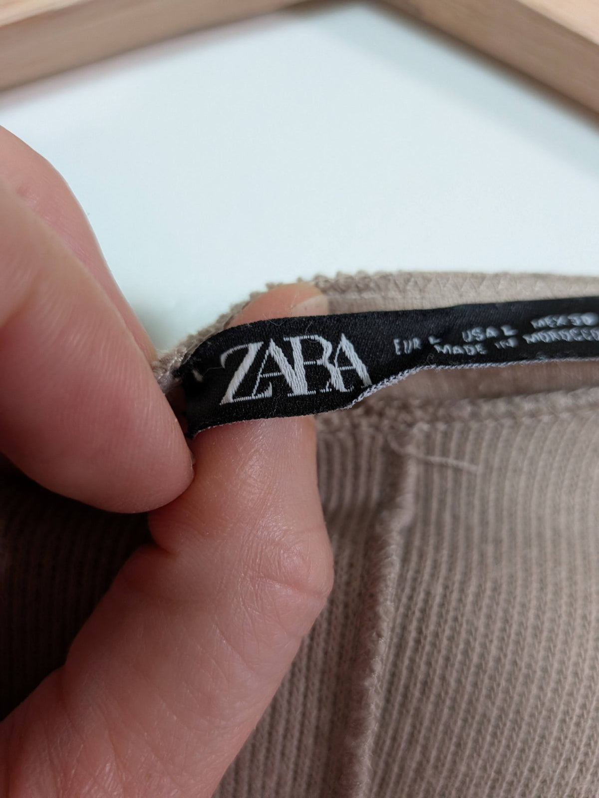 Zara brown sweater - L