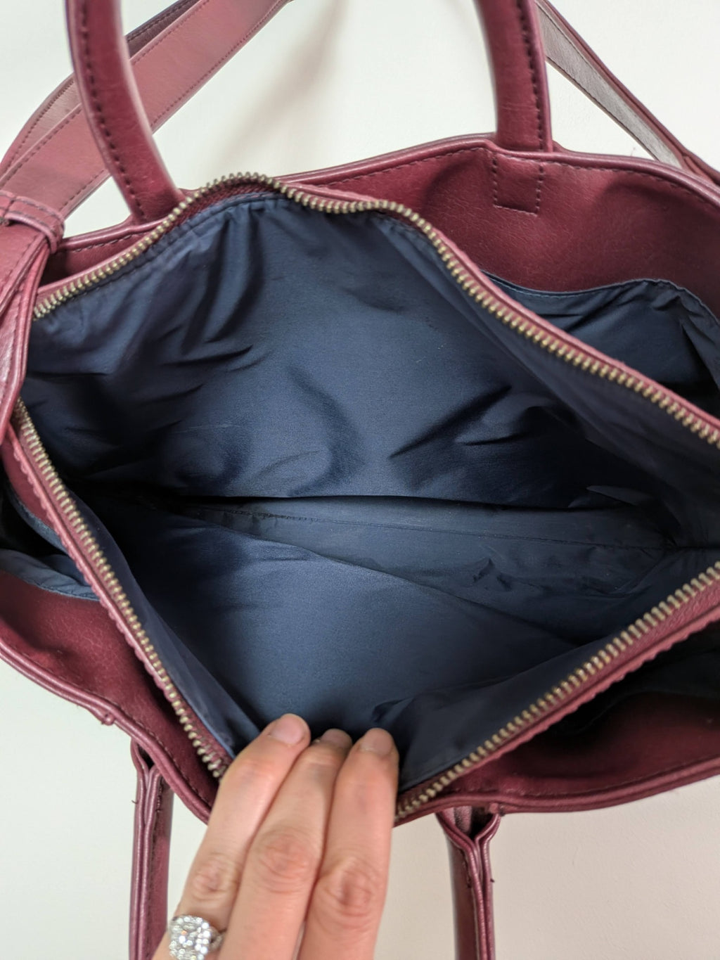 Matt & Nat burgundy purse