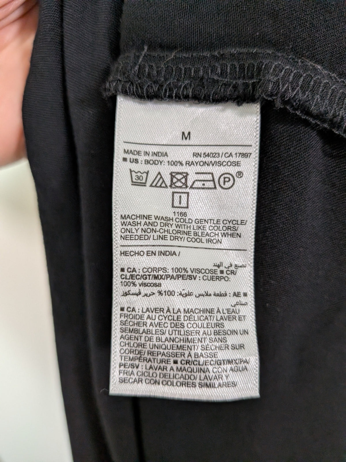 Old Navy black maxi dress - M