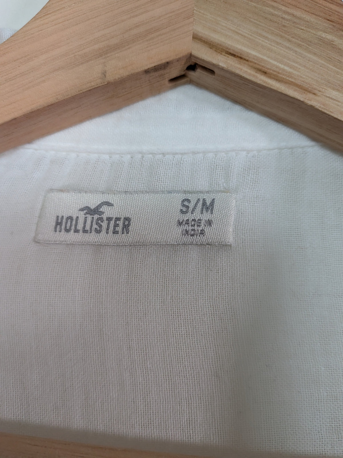 Hollister textured cotton button down - S
