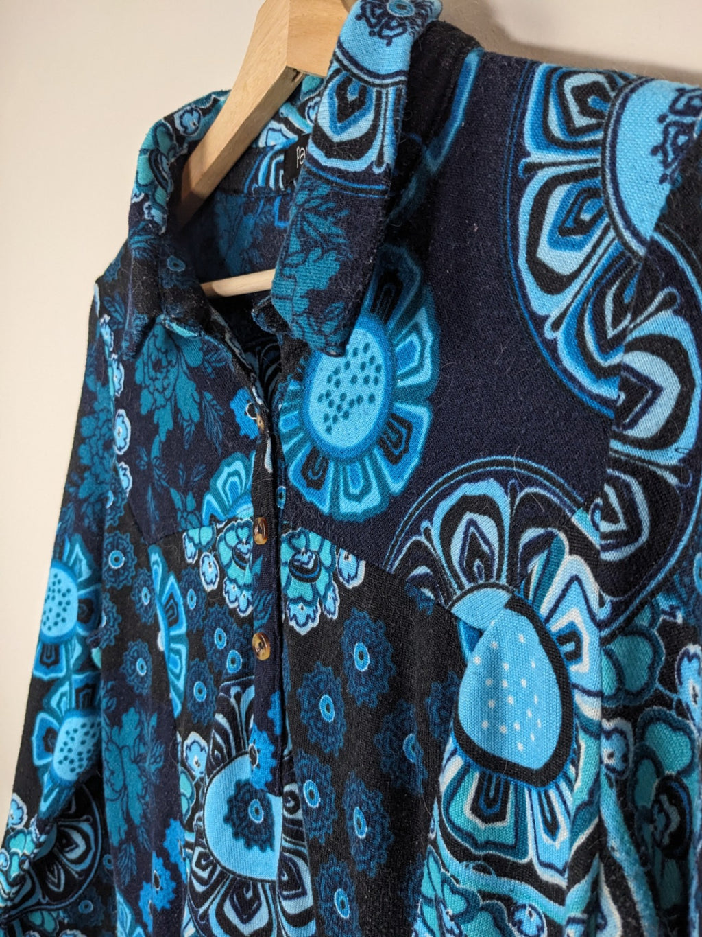 Papillon Black w/ Blue Design Long Sleeve Tunic - L