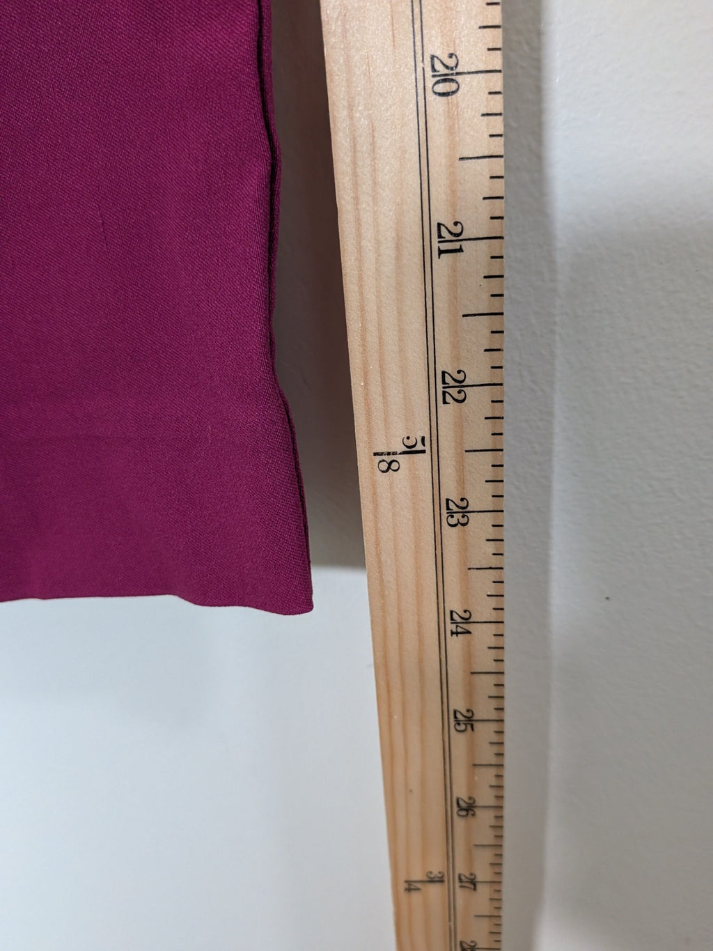 Ricki's dark fuchsia pant - M