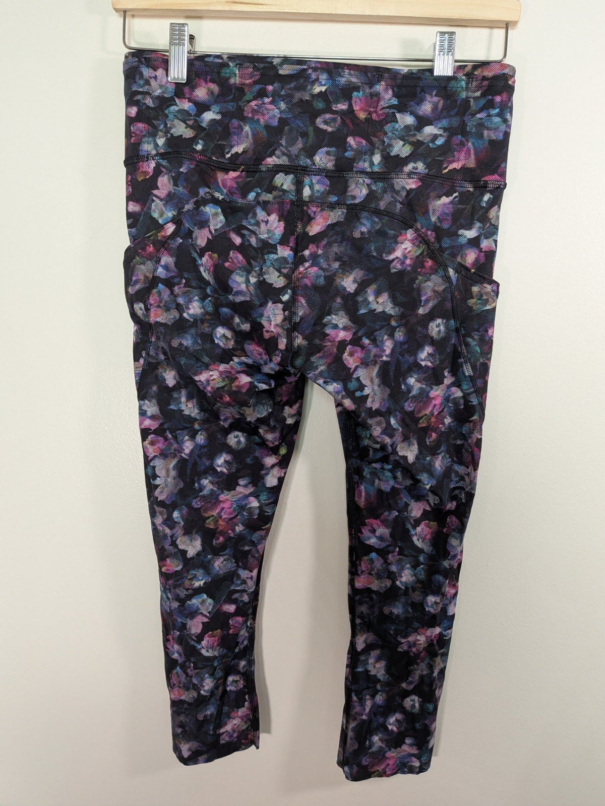 Lululemon floral crop legging - 8