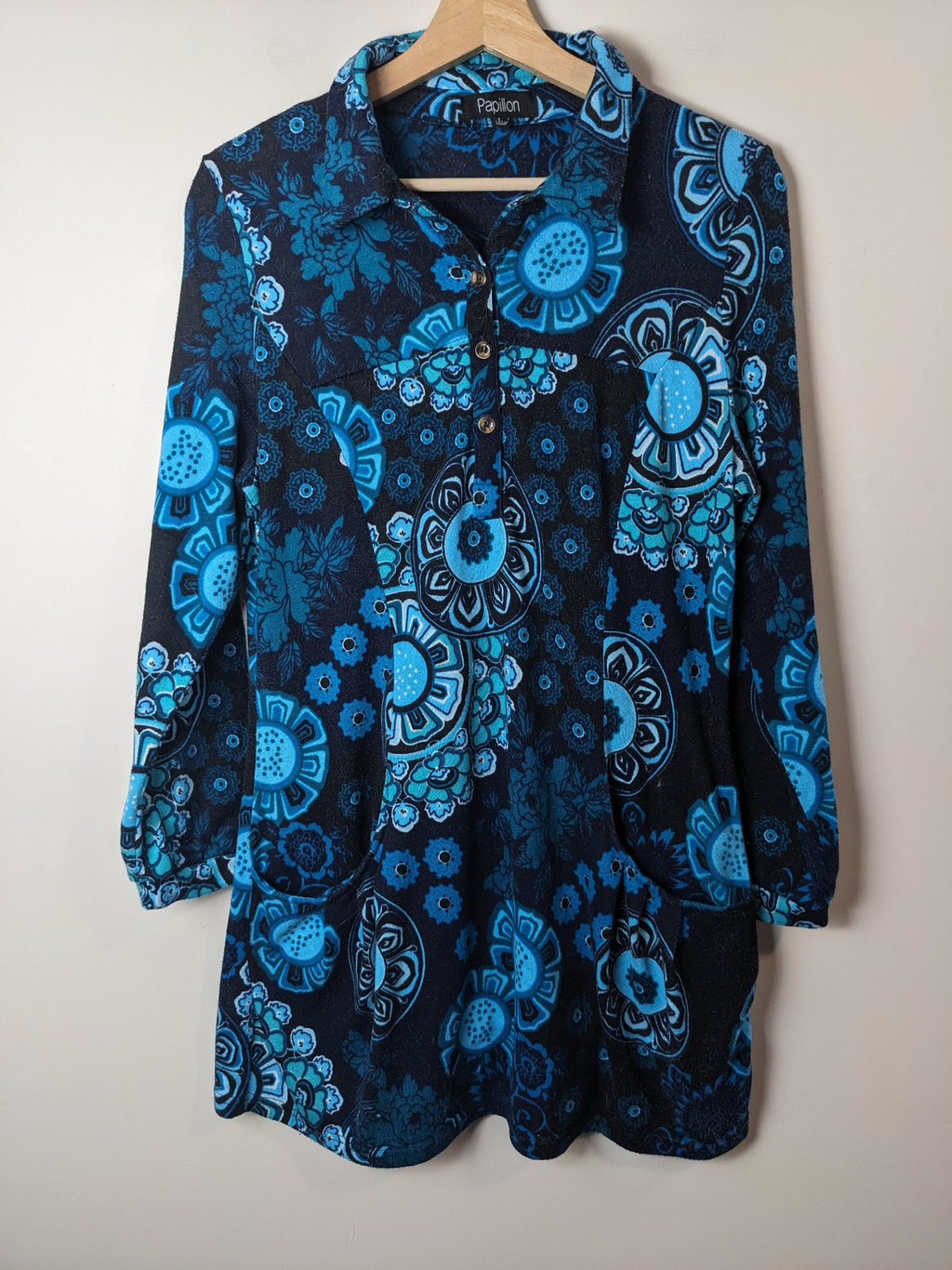 Papillon Black w/ Blue Design Long Sleeve Tunic - L