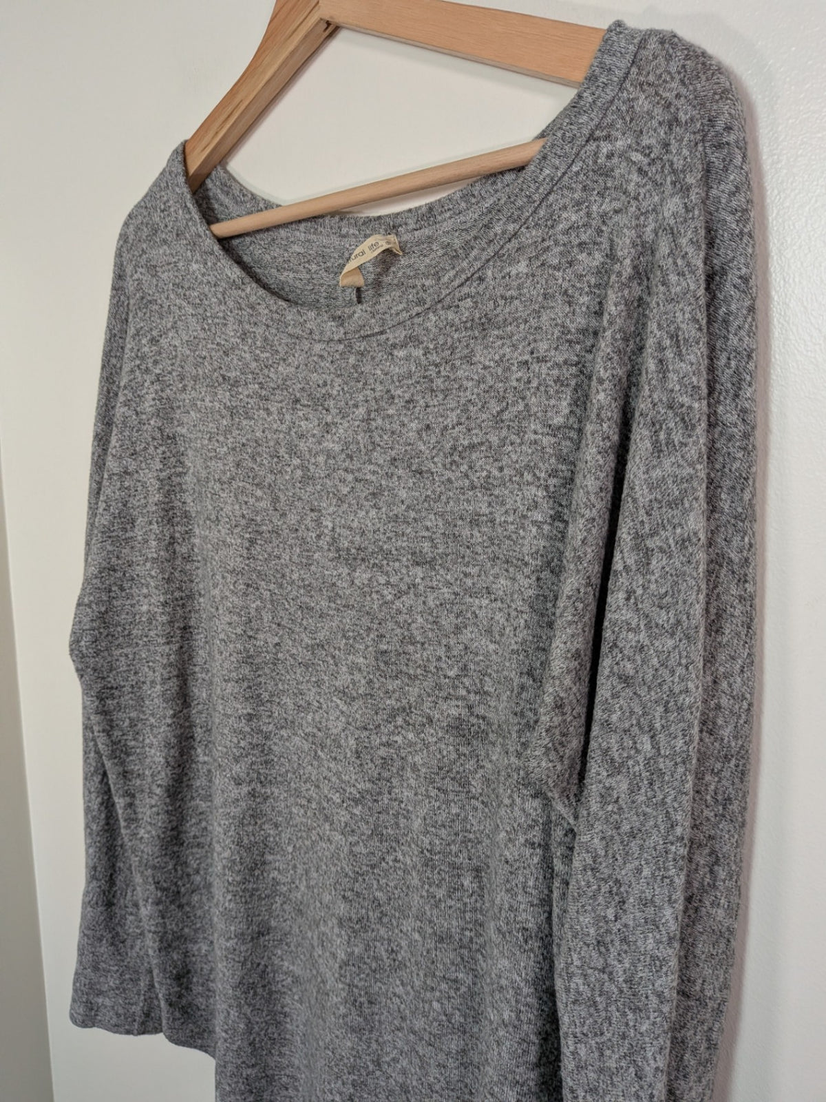 natural life grey long-sleeve - S