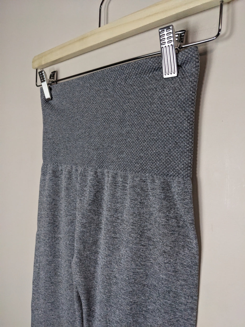 Zanana Outfitters Grey Leggings - L/XL