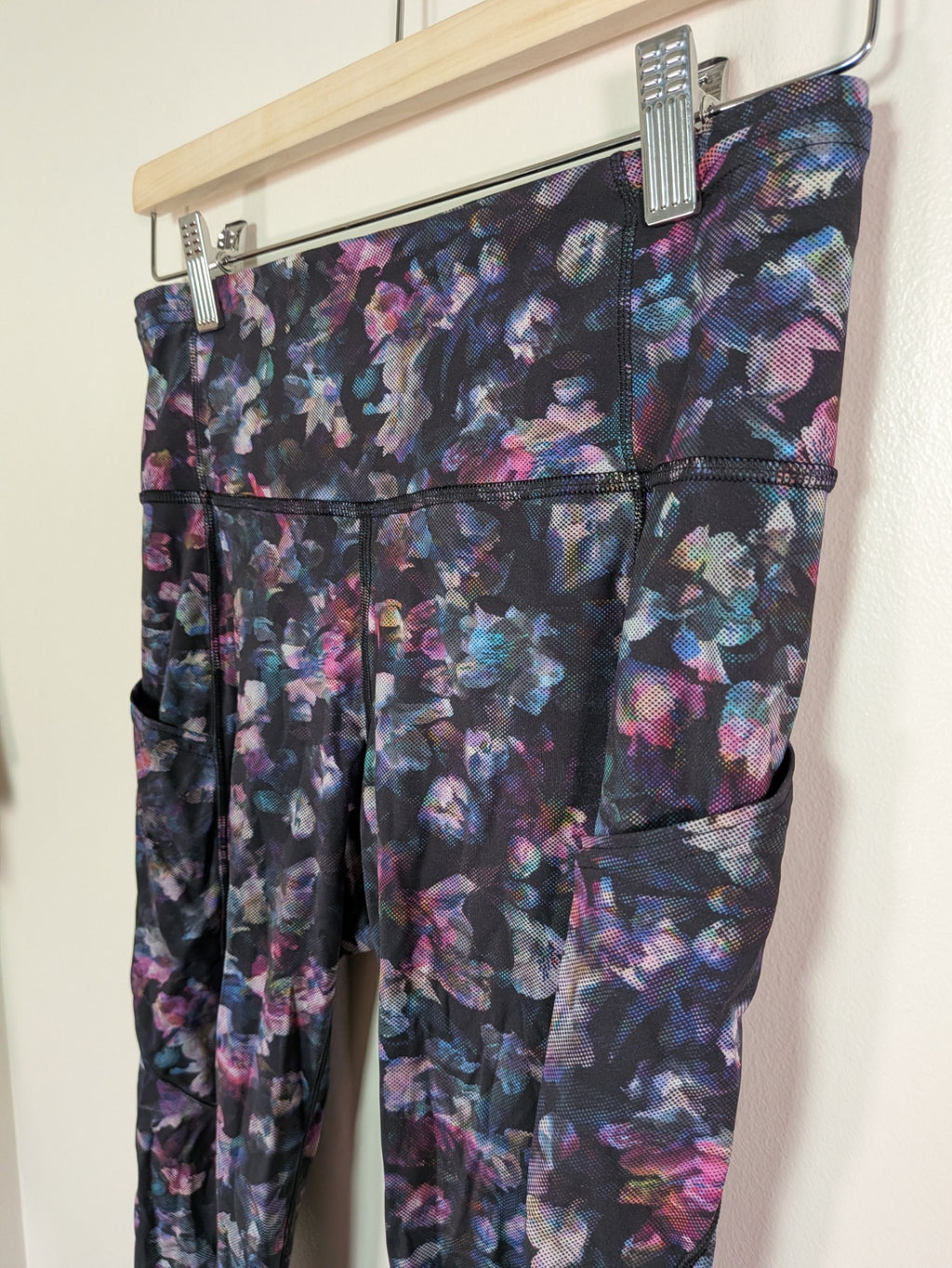 Lululemon floral crop legging - 8