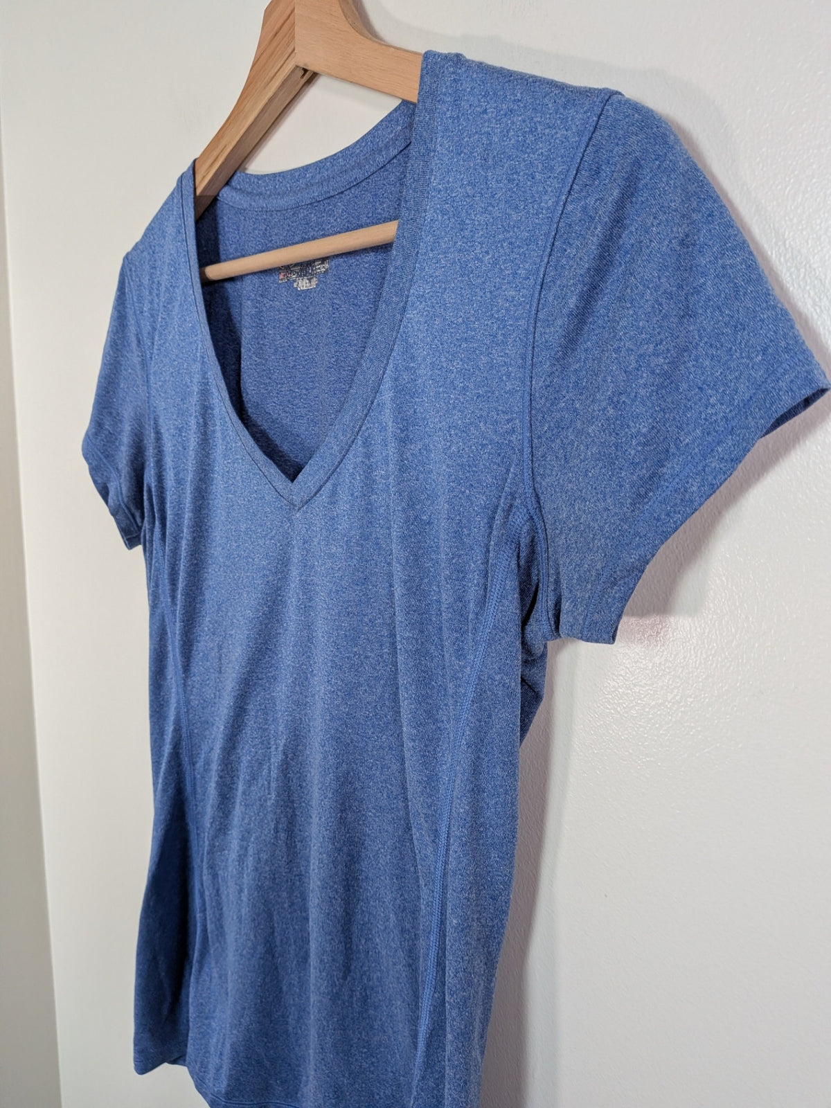 Under Armour blue tee - M