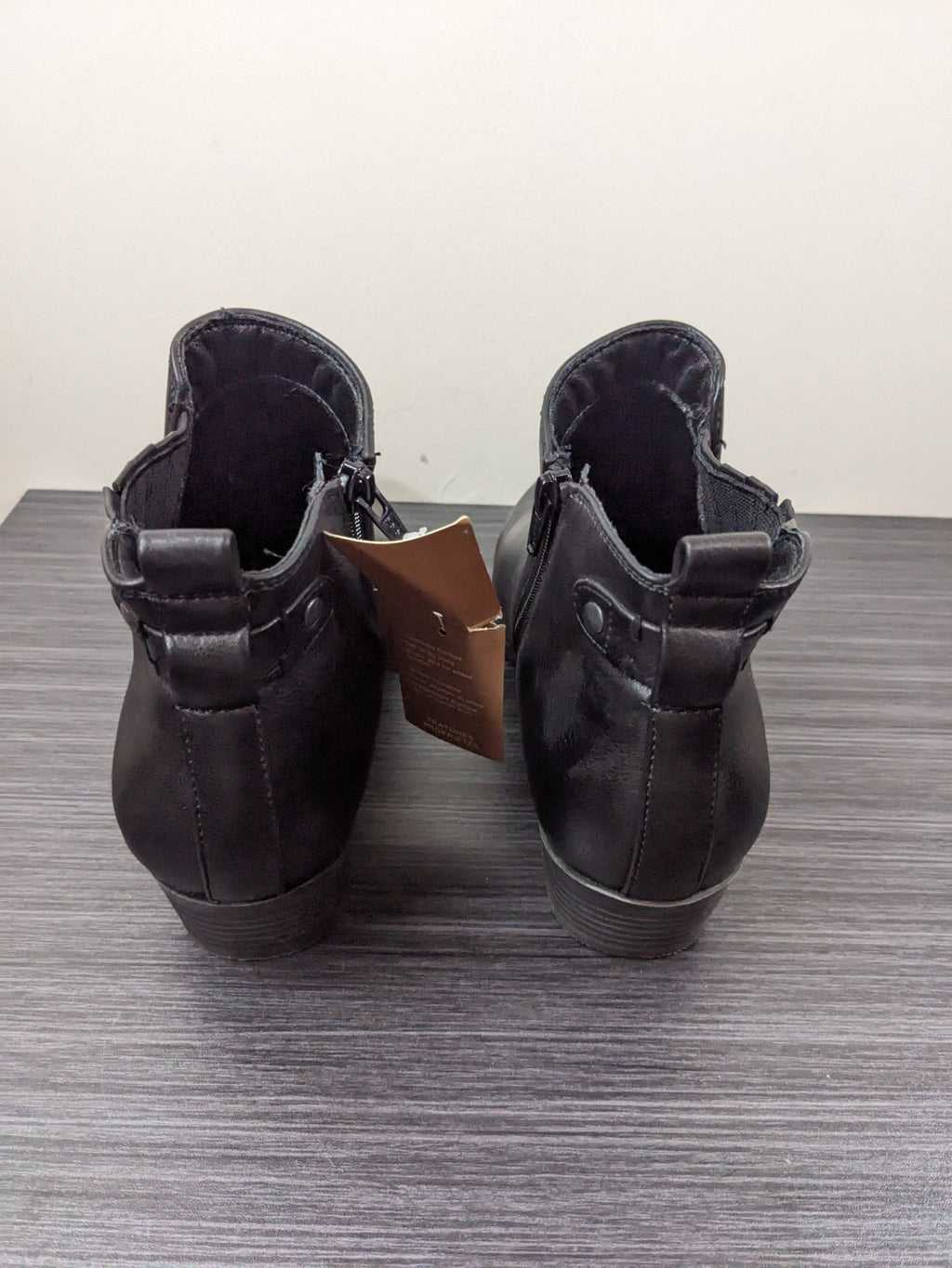 NWT Denver Hayes Black Boots - 9M