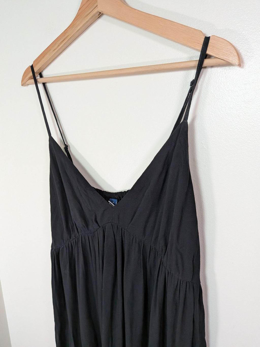 Old Navy black maxi dress - M