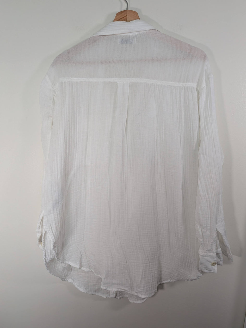 Hollister textured cotton button down - S