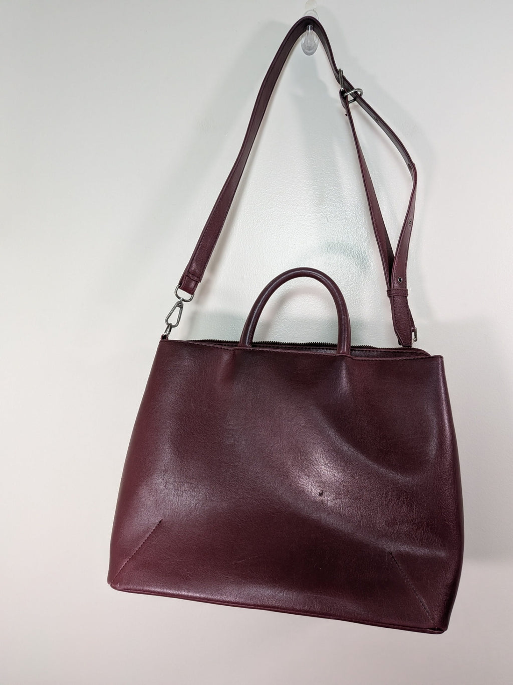 Matt & Nat burgundy purse