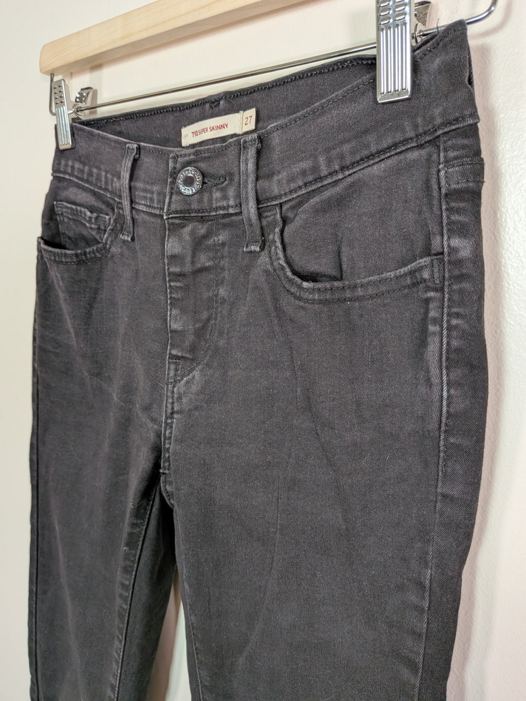 Levi's black super skinny - 27
