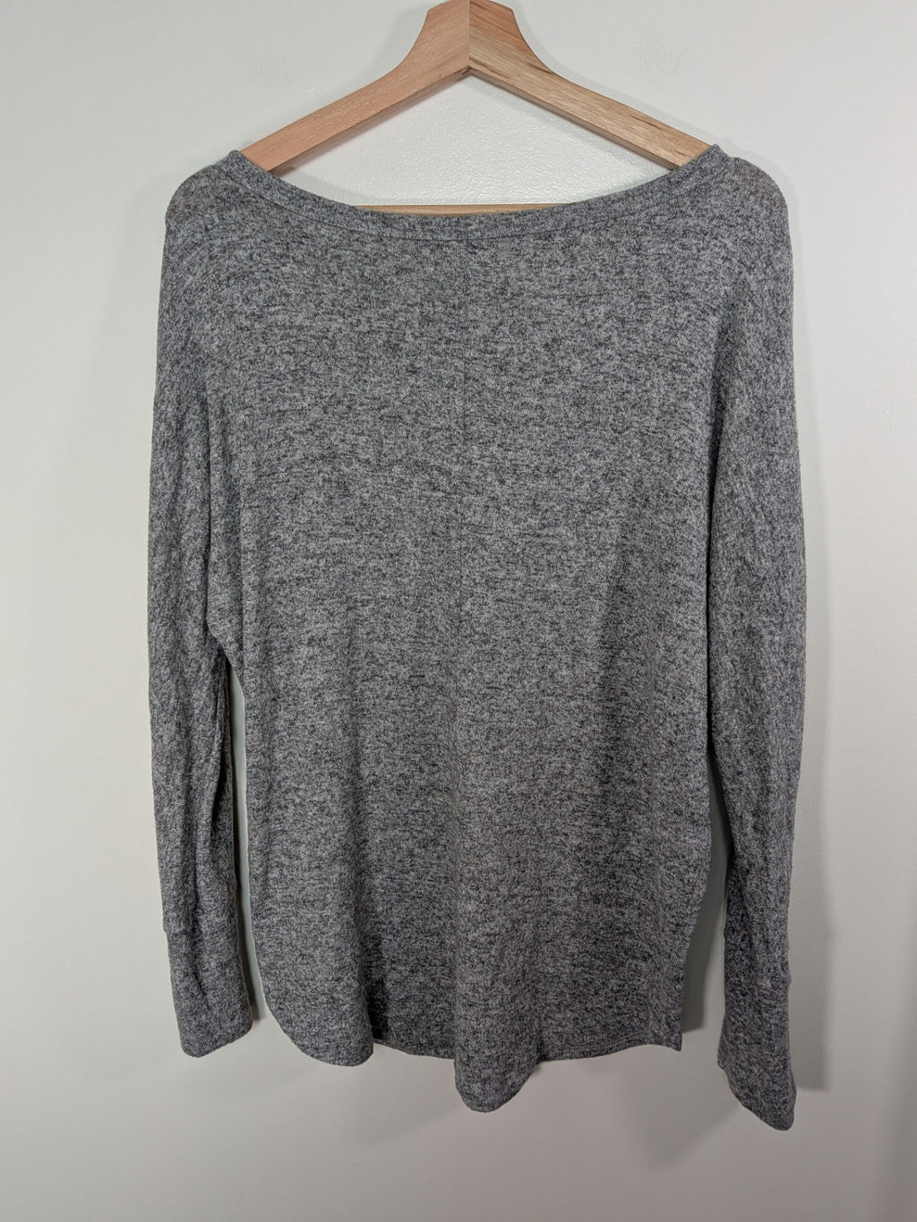 natural life grey long-sleeve - S
