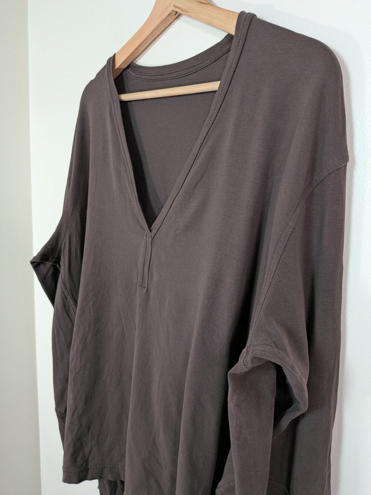 Lululemon brown long-sleeve - Appears L