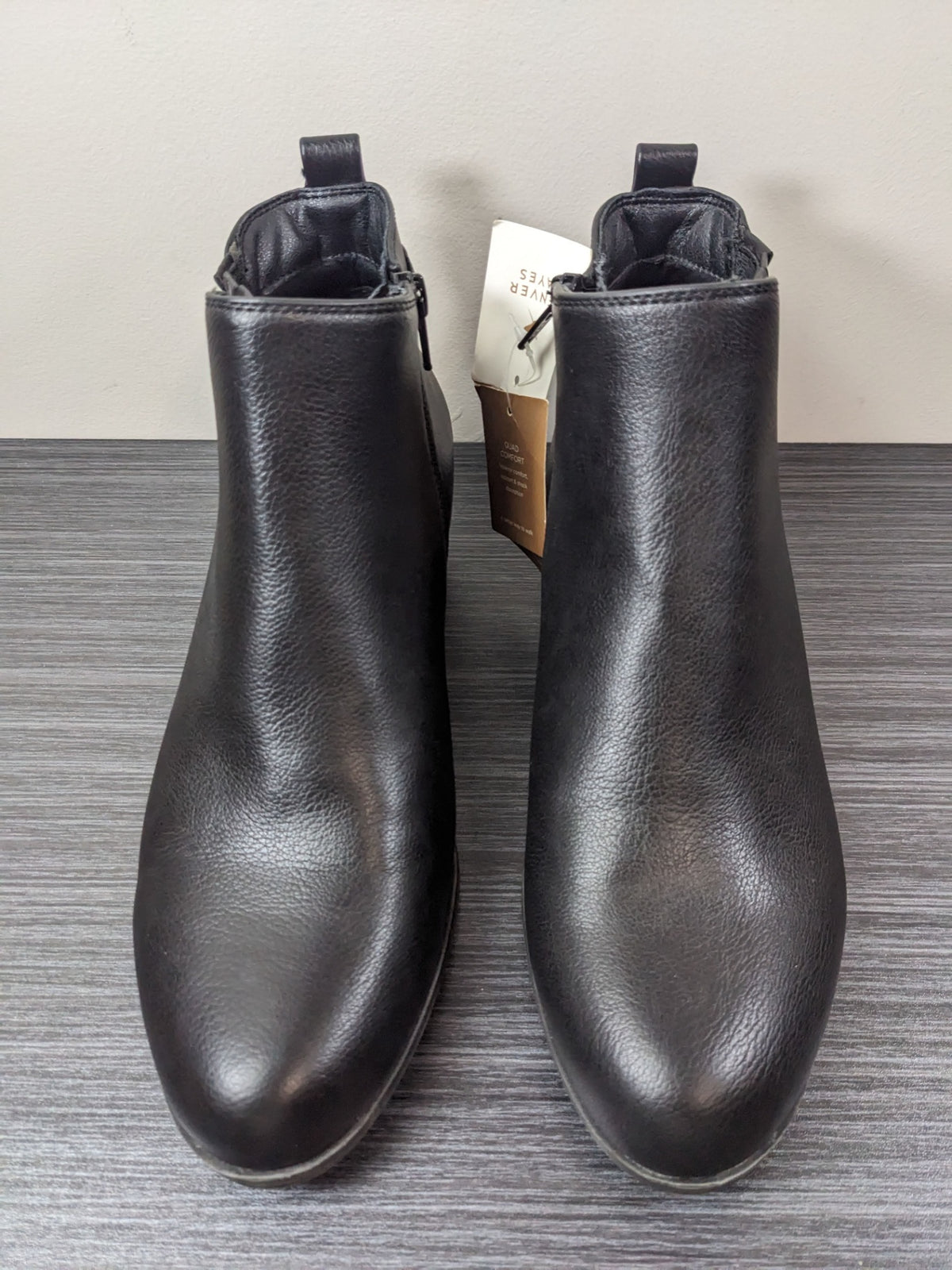 NWT Denver Hayes Black Boots - 9M