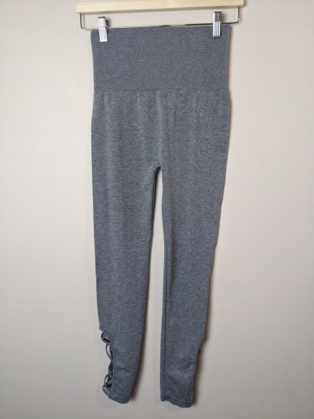 Zanana Outfitters Grey Leggings - L/XL