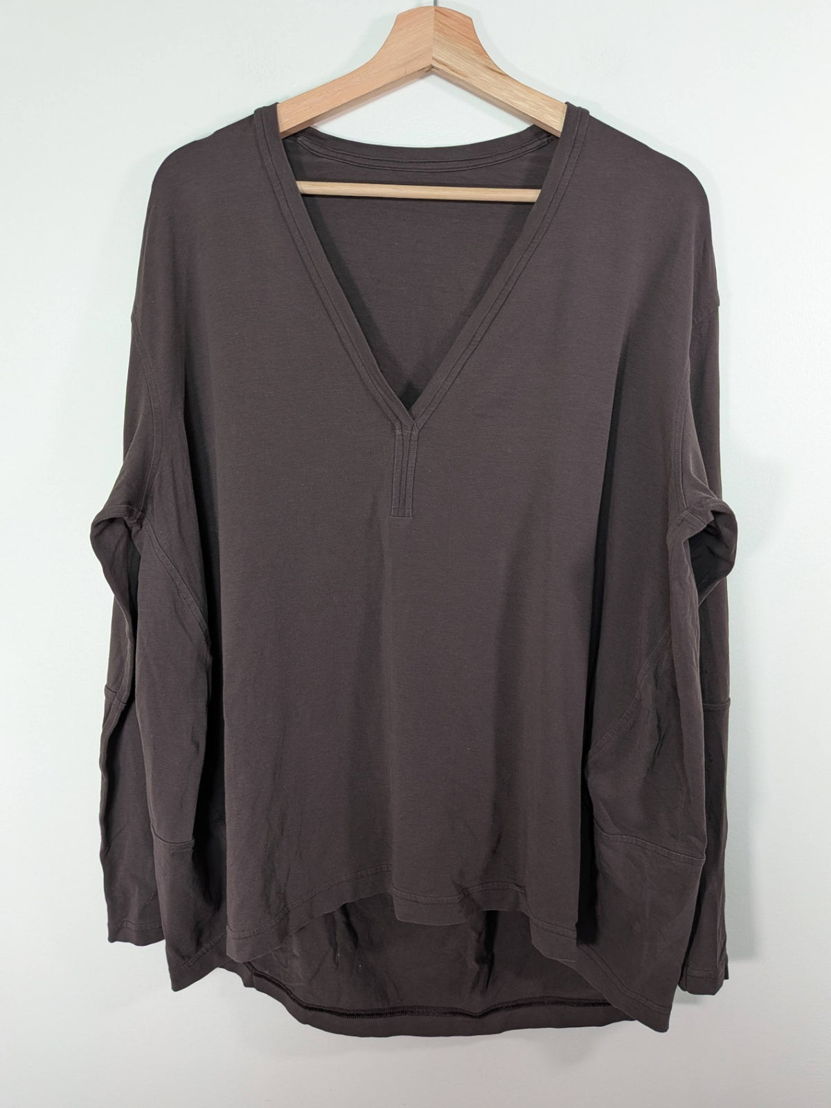 Lululemon brown long-sleeve - Appears L