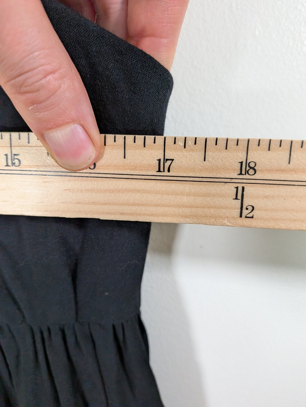 Old Navy black maxi dress - M