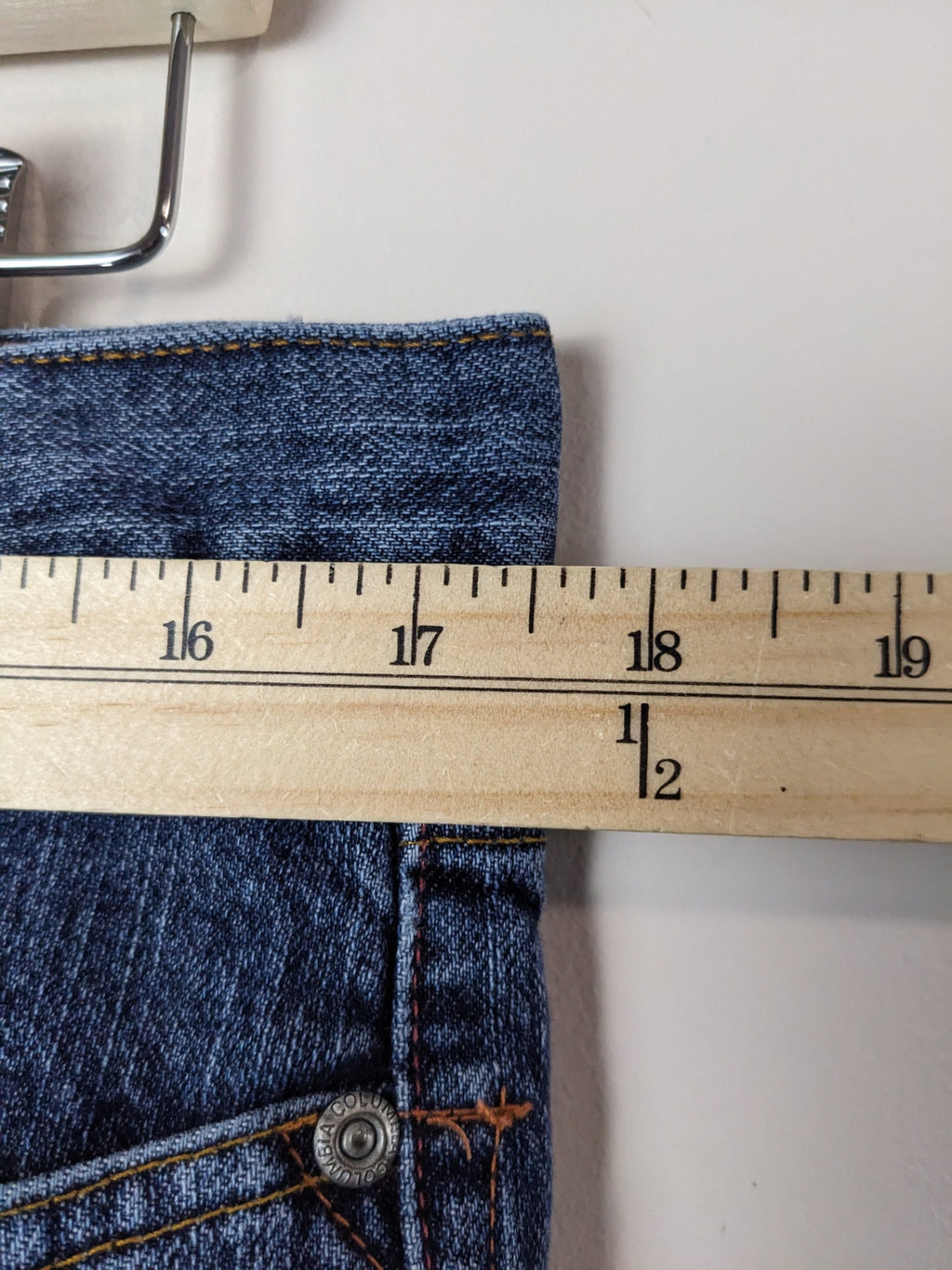 Columbia Medium Wash Jeans - 12