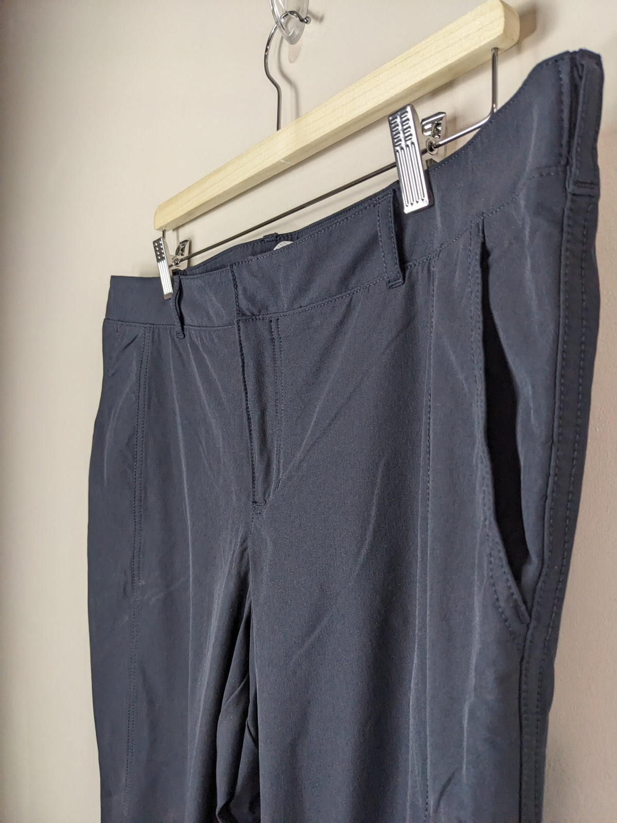 Kirkland Signature Black Pants - 16