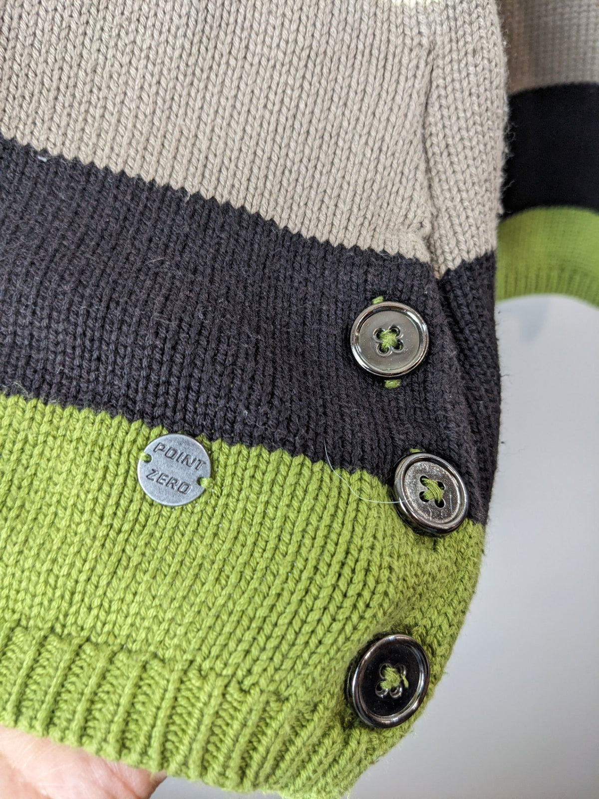 Point Zero Striped Hooded Sweater - XL