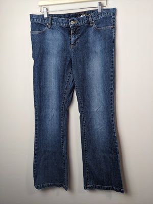 Columbia Medium Wash Jeans - 12