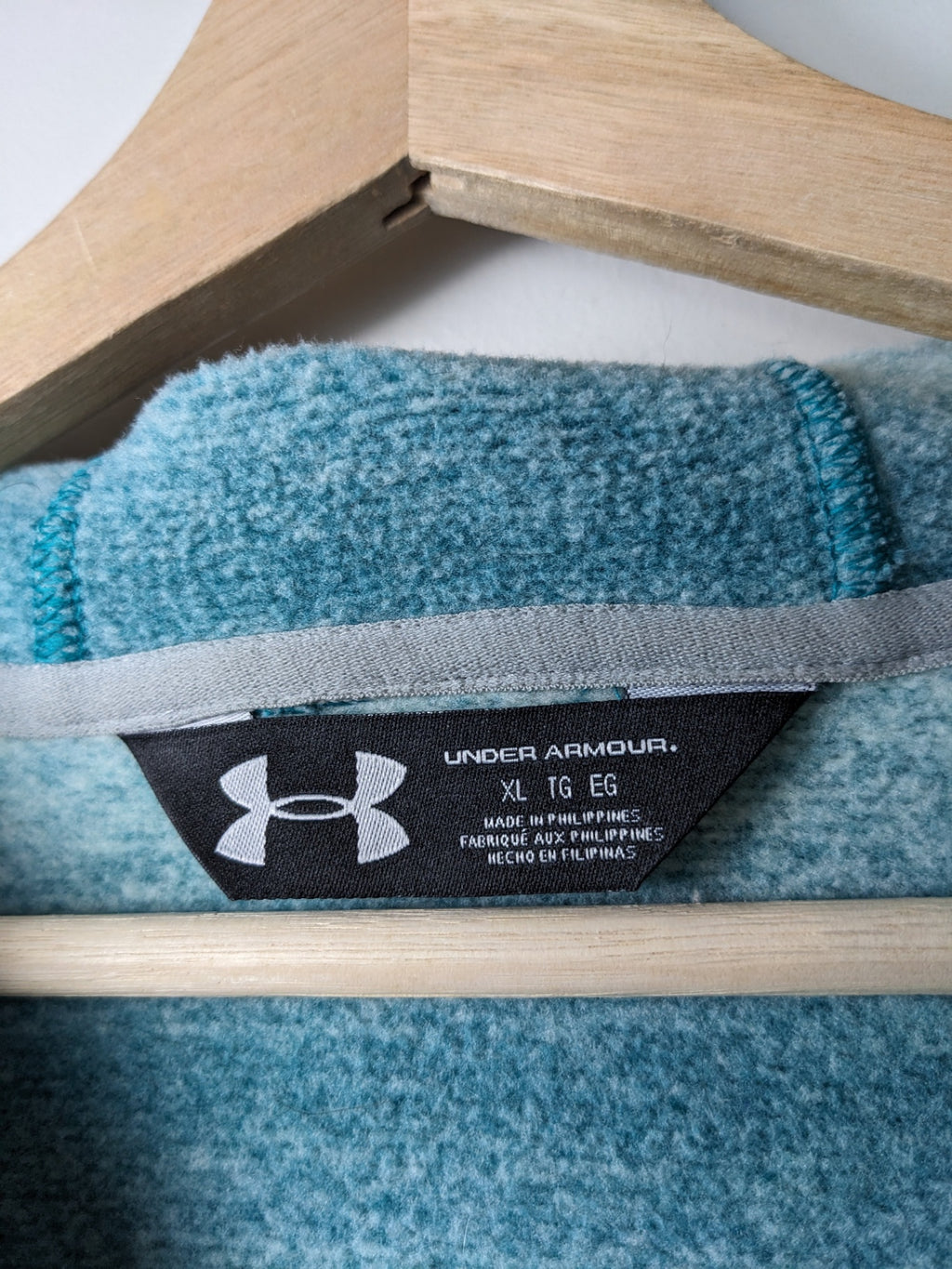 Under Armour Striped Zip Up Hoodie - XL