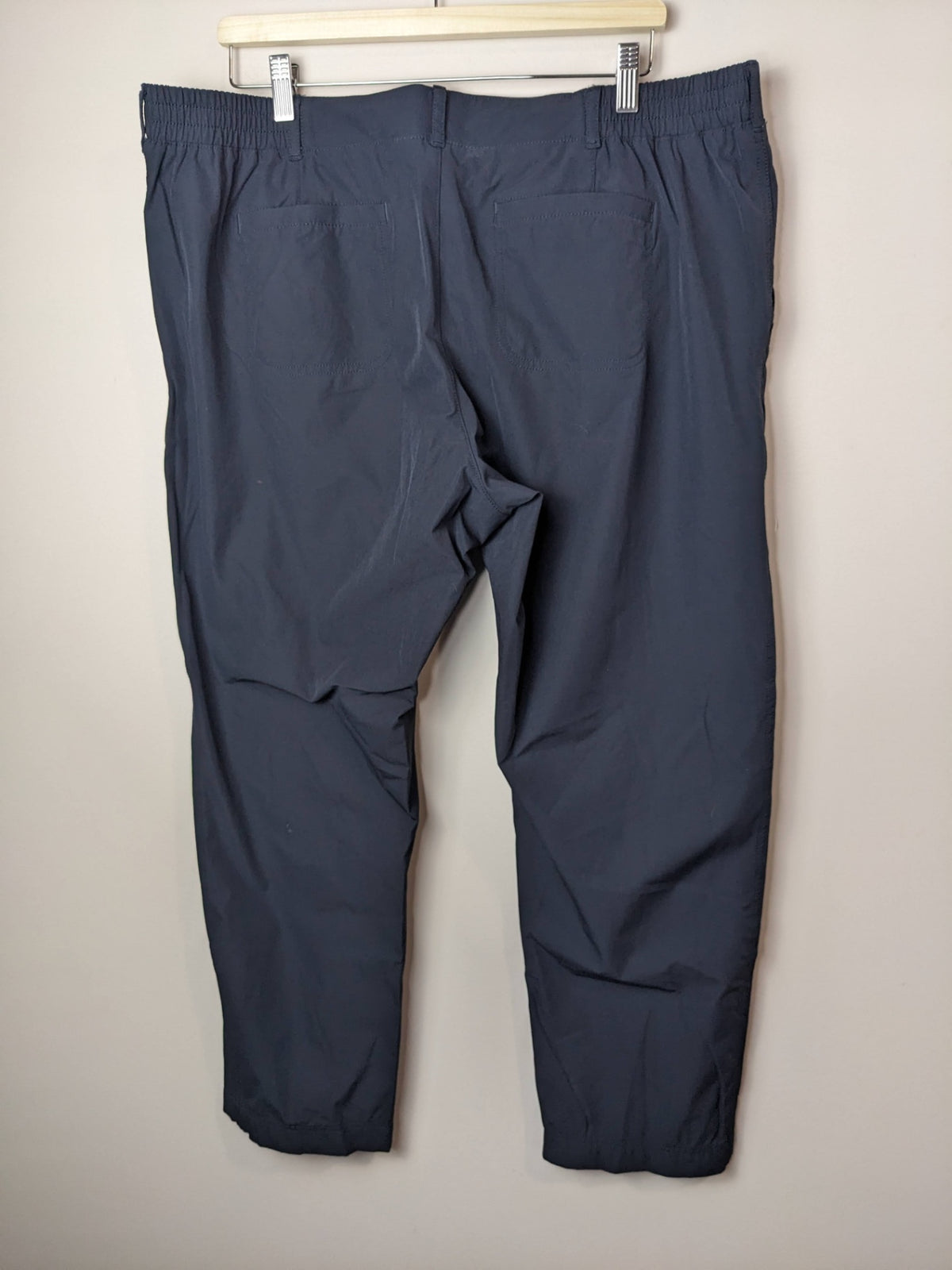 Kirkland Signature Black Pants - 16