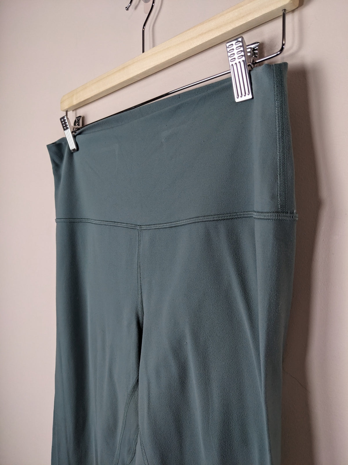 Lululemon Slate Grey Leggings - 12