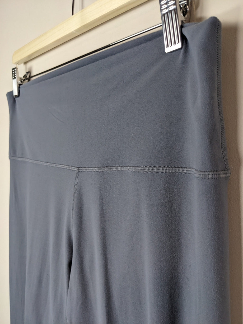 Lululemon Slate Grey Leggings - 12
