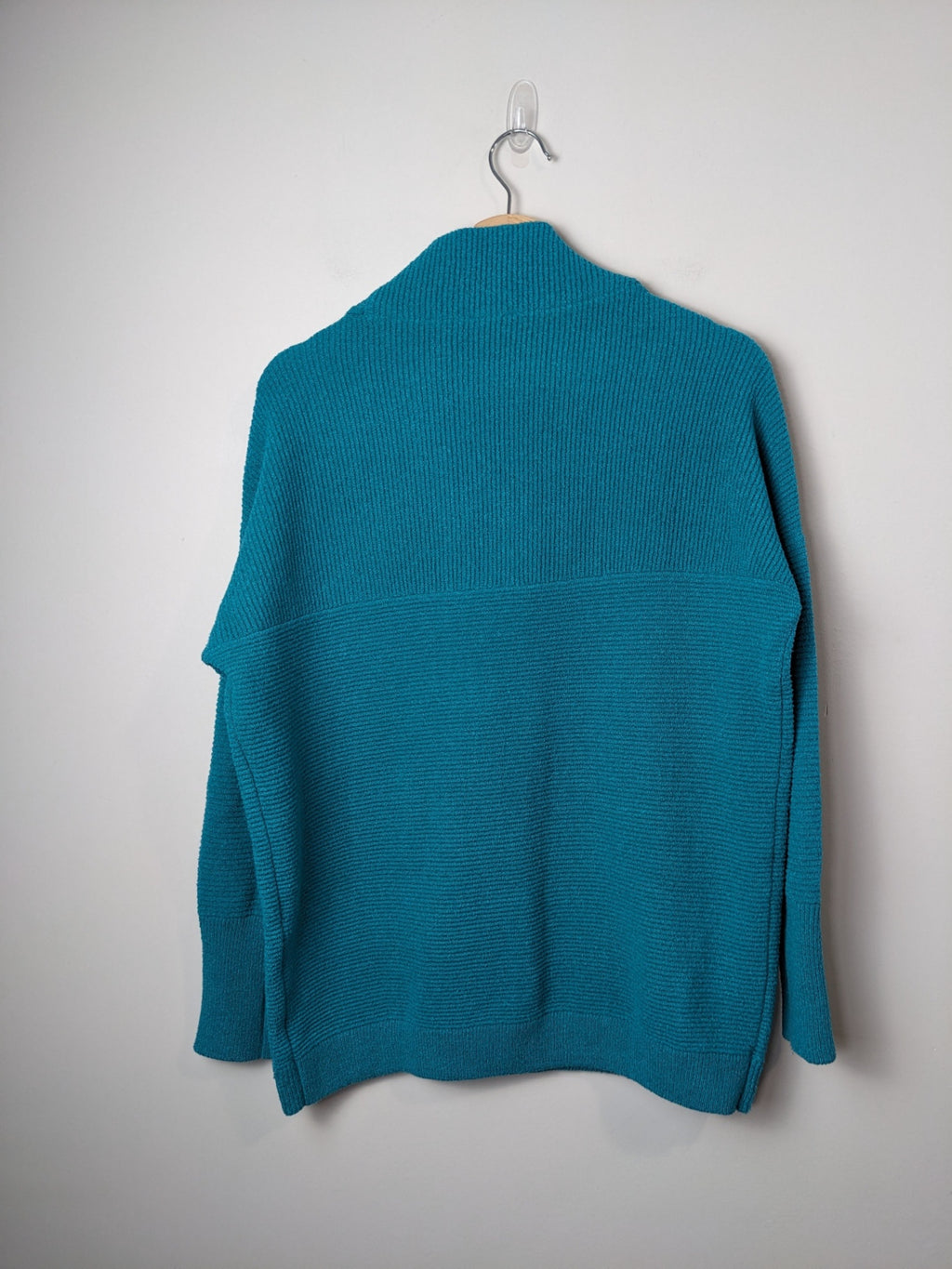 ada casey Teal Sweater - M
