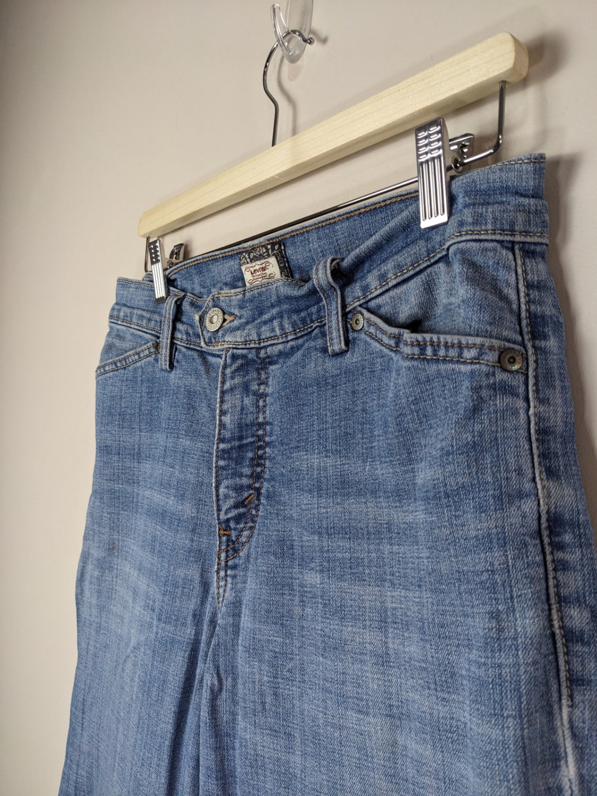 Levi's Wide Leg Jeans - appears 30