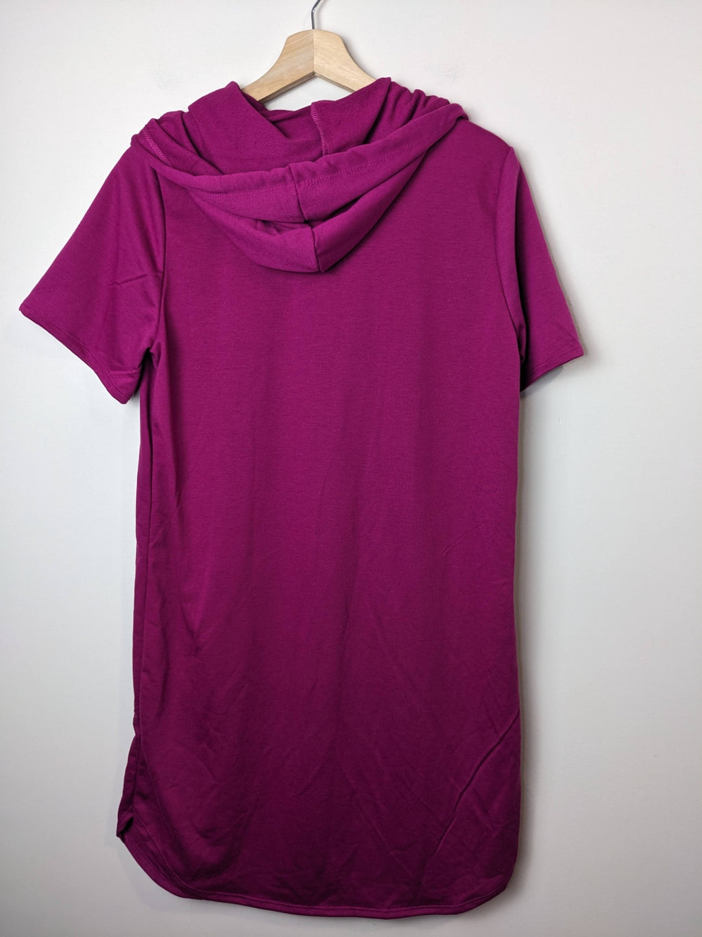 NWT Vanilla Bay Magenta Hoodie Dress - M