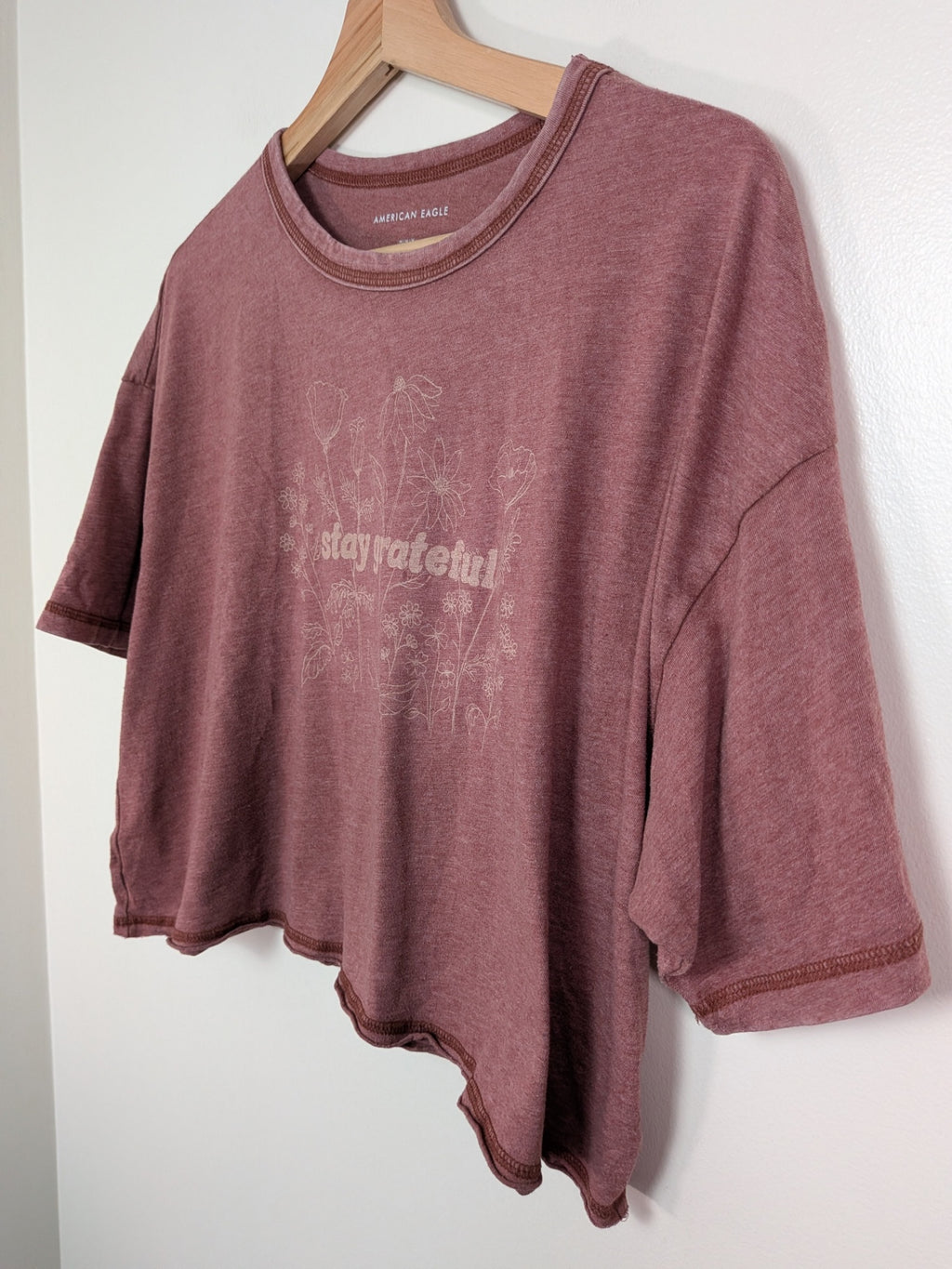 American Eagle stay grateful tee- M