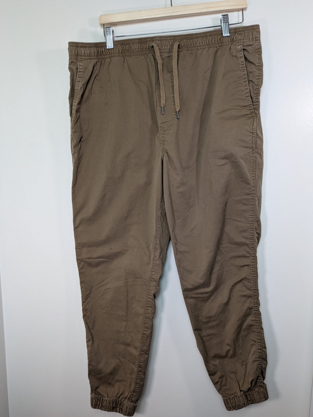 American Eagle pull on pant - L
