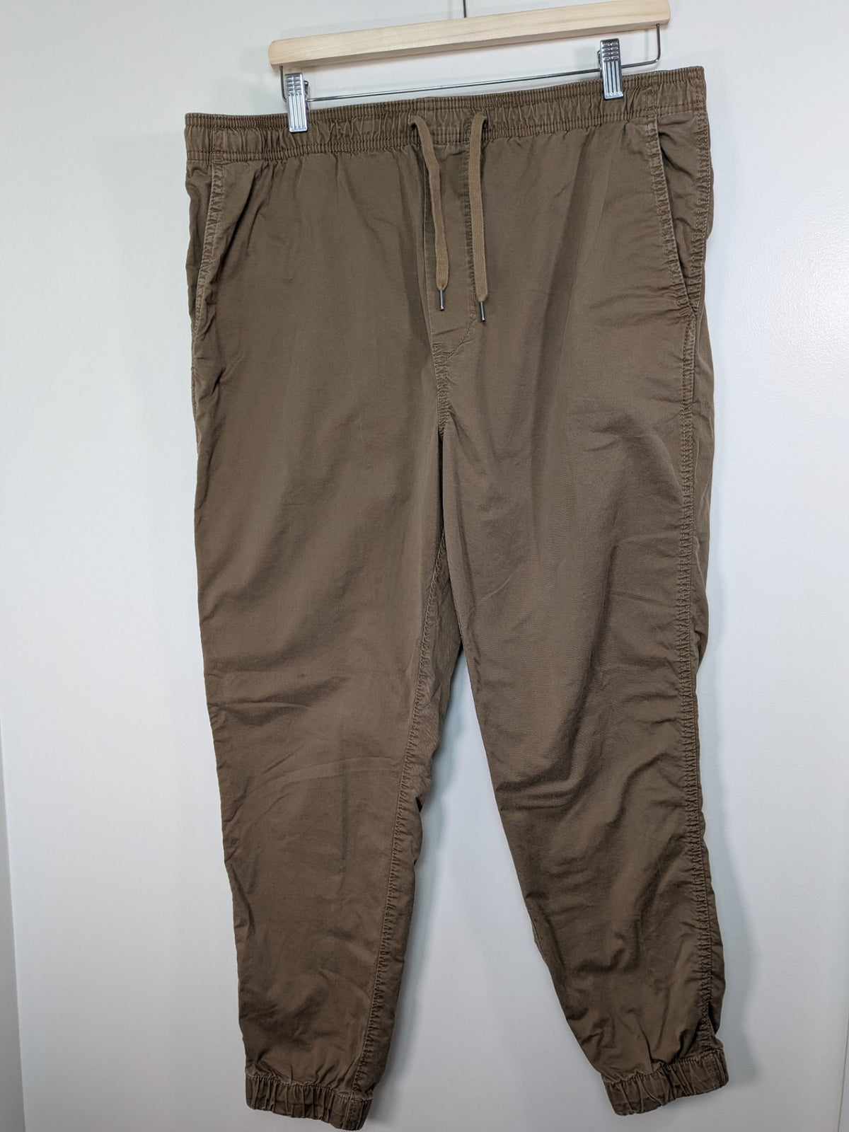 American Eagle pull on pant - L