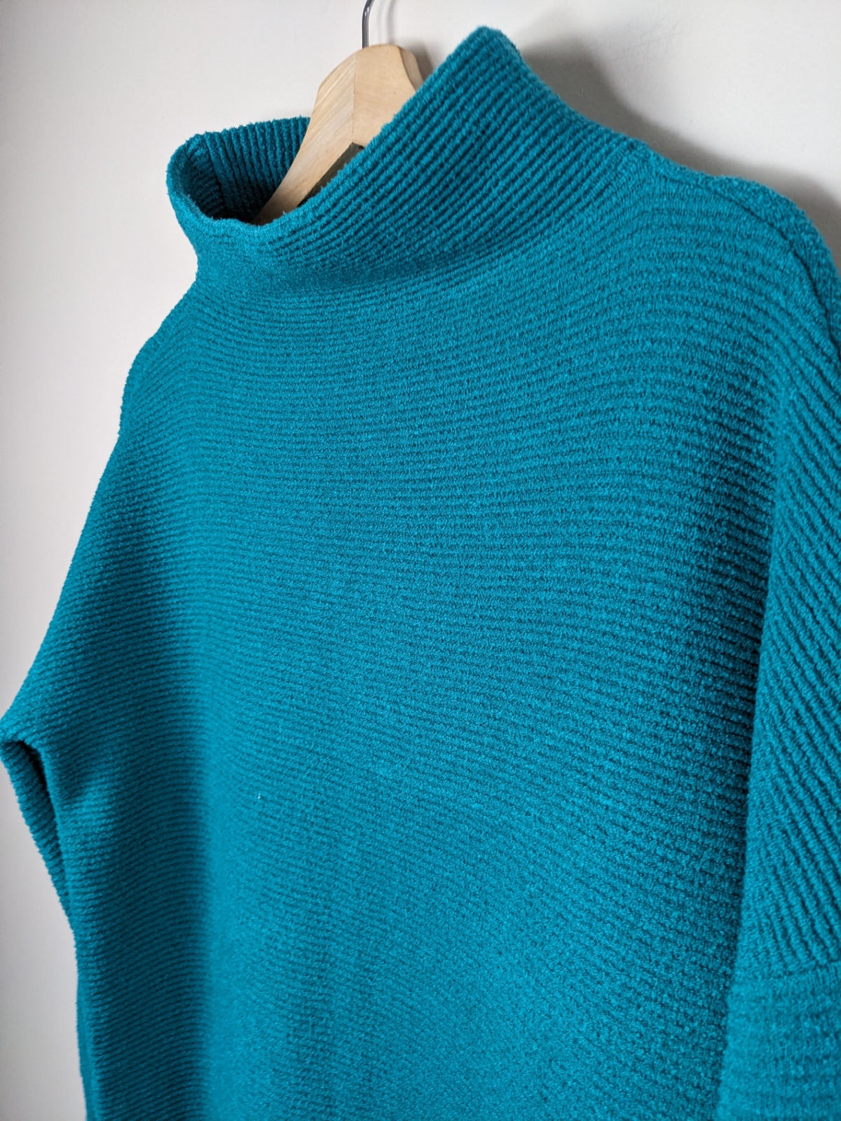 ada casey Teal Sweater - M