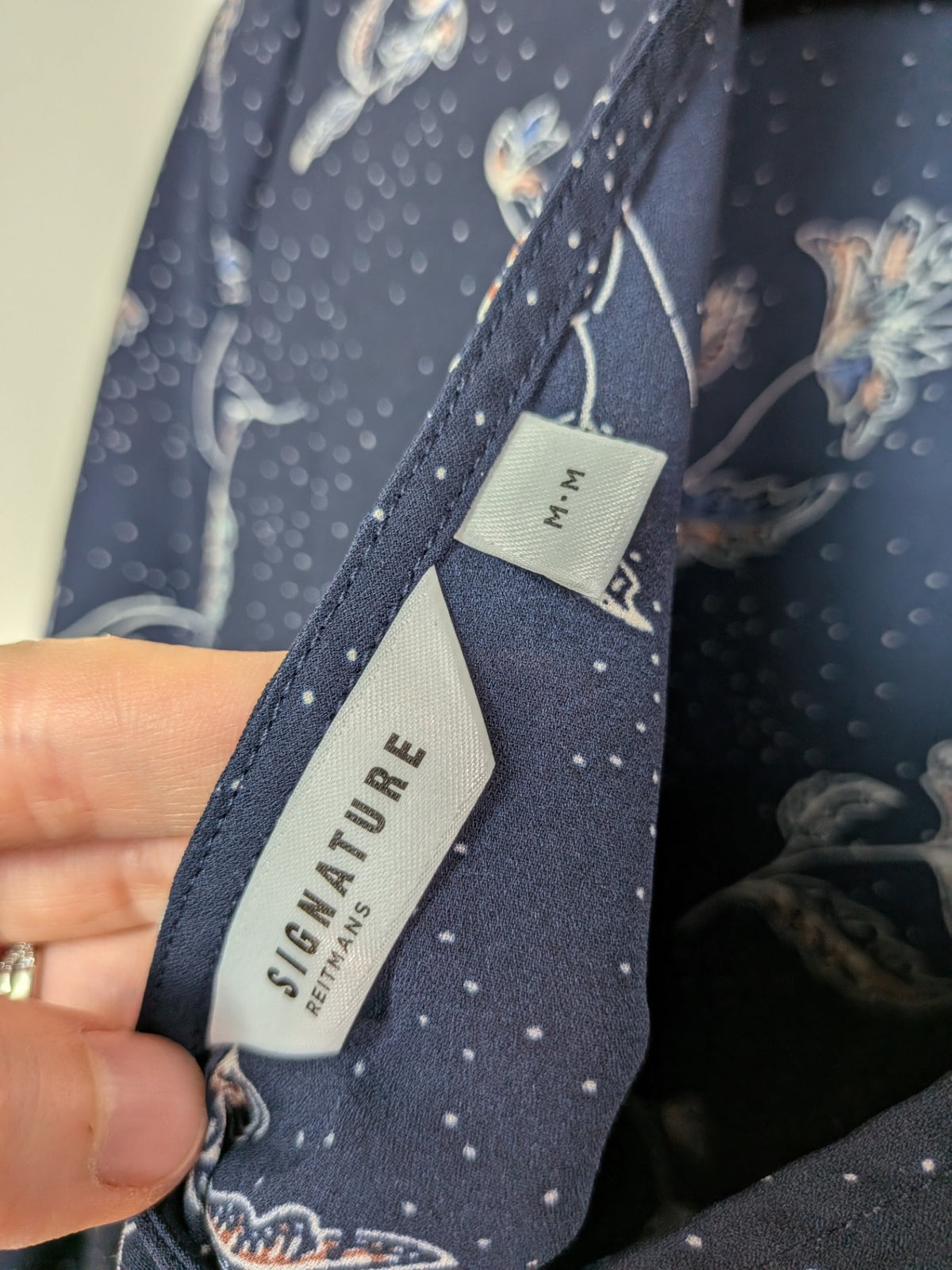 Reitmans floral blouse - M