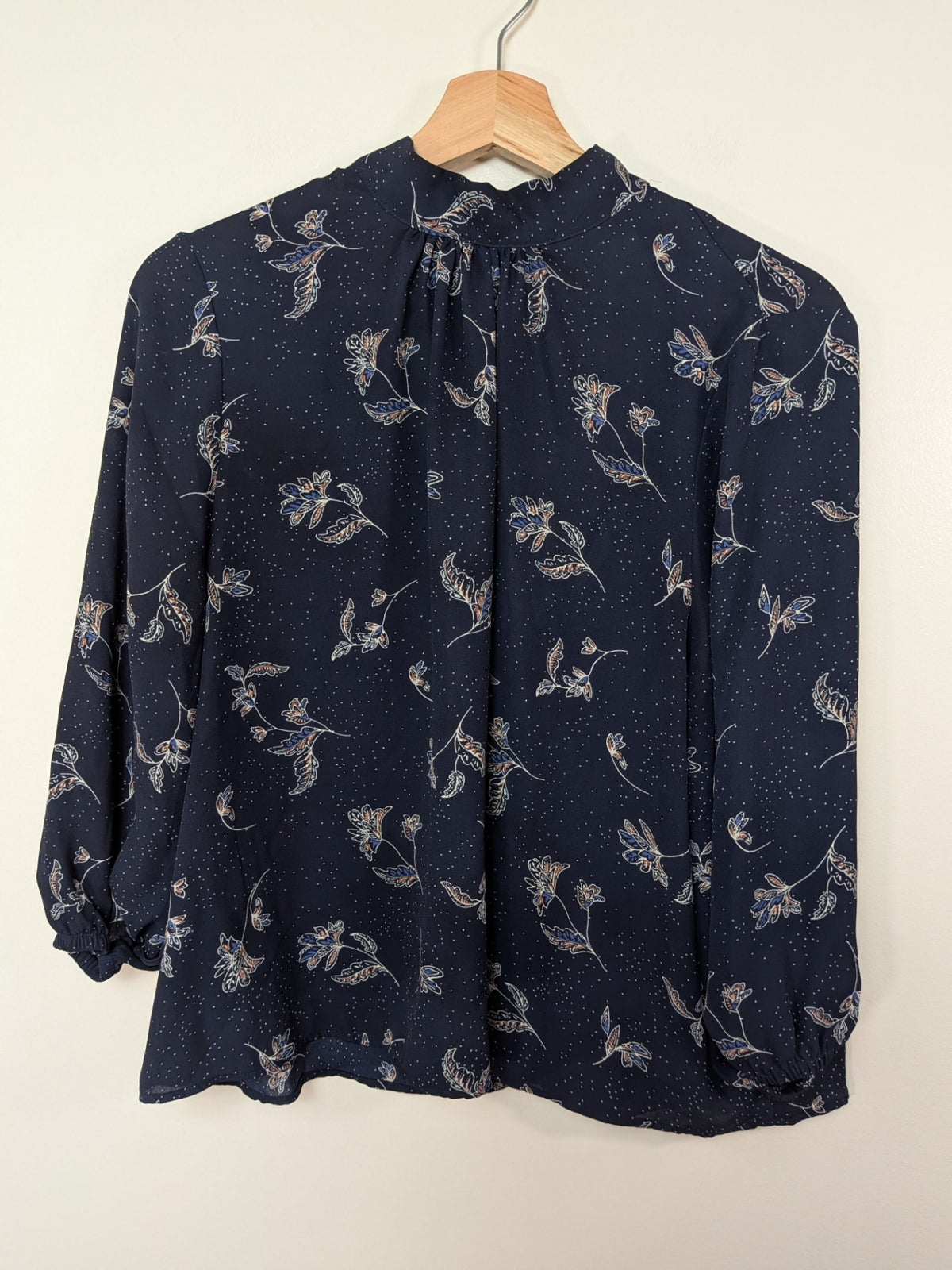 Reitmans floral blouse - M