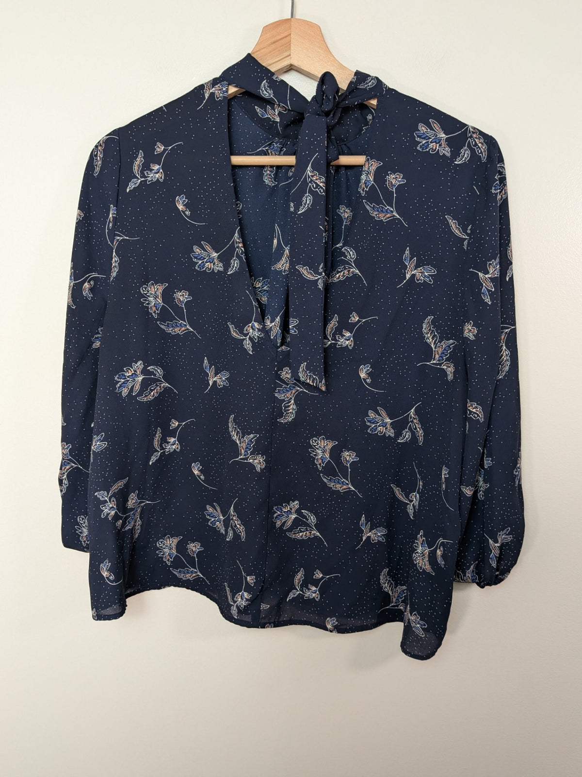 Reitmans floral blouse - M