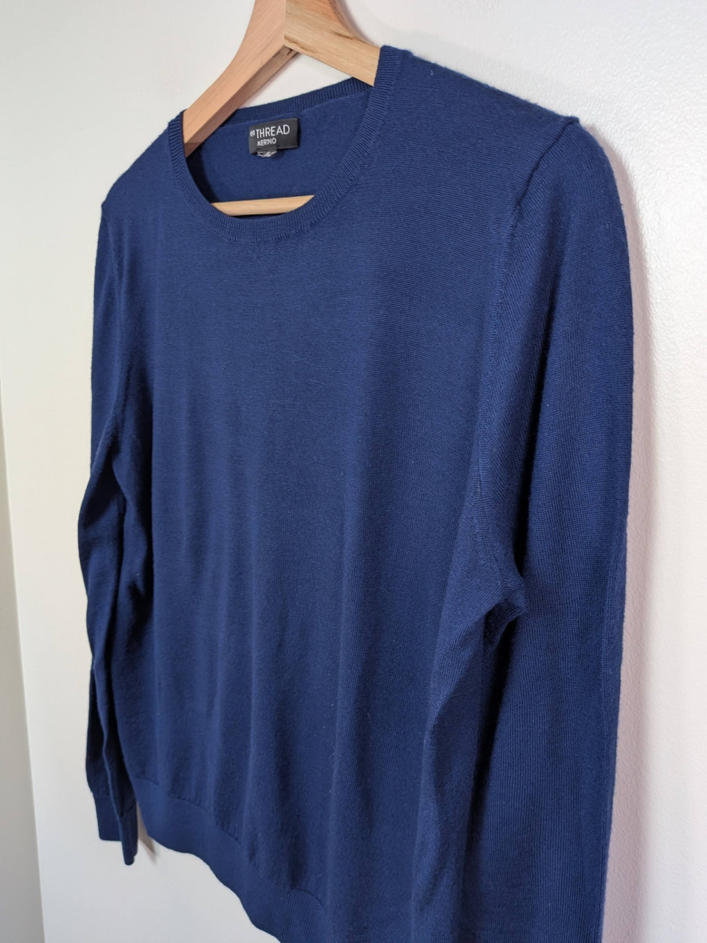 en THREAD 100% merino wool sweater - Appears M