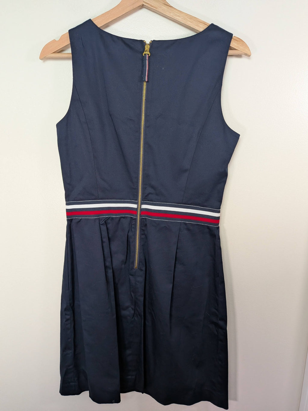 NWT Tommy Hilfiger dress - 6