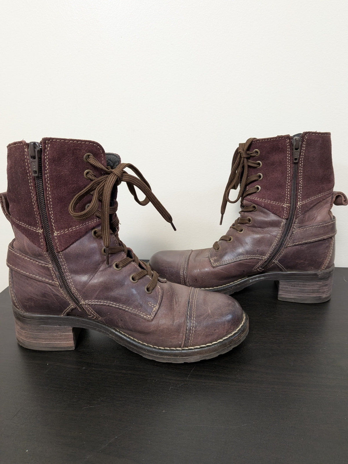 Taos boots - 5.5