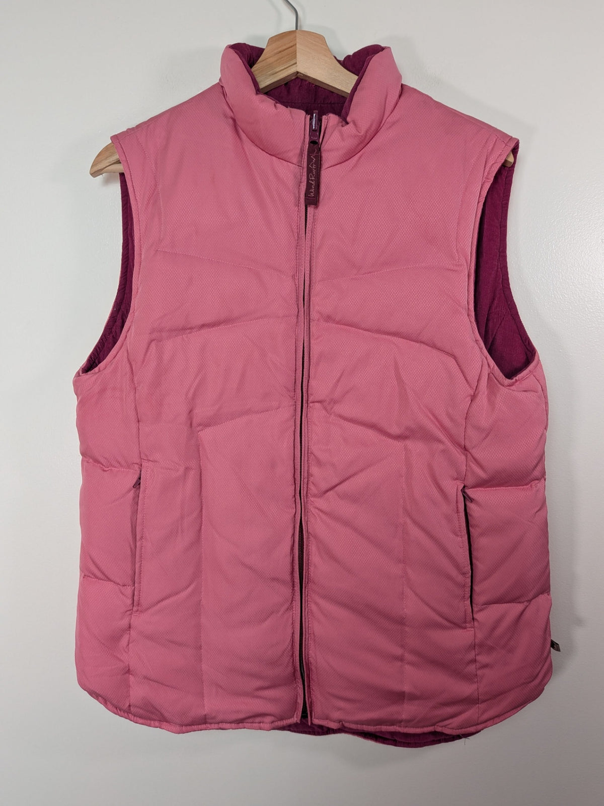 WindRiver reversible pink vest - M