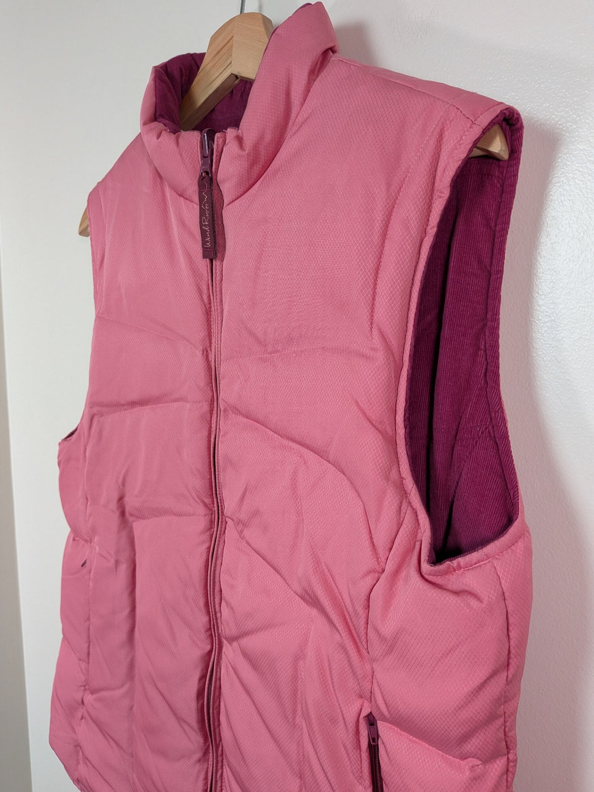 WindRiver reversible pink vest - M