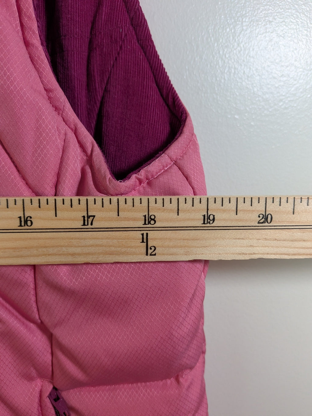 WindRiver reversible pink vest - M